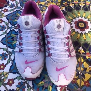 White pink nike shox